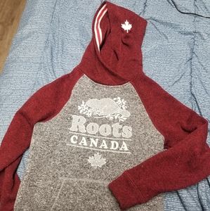 Roots canada sweater